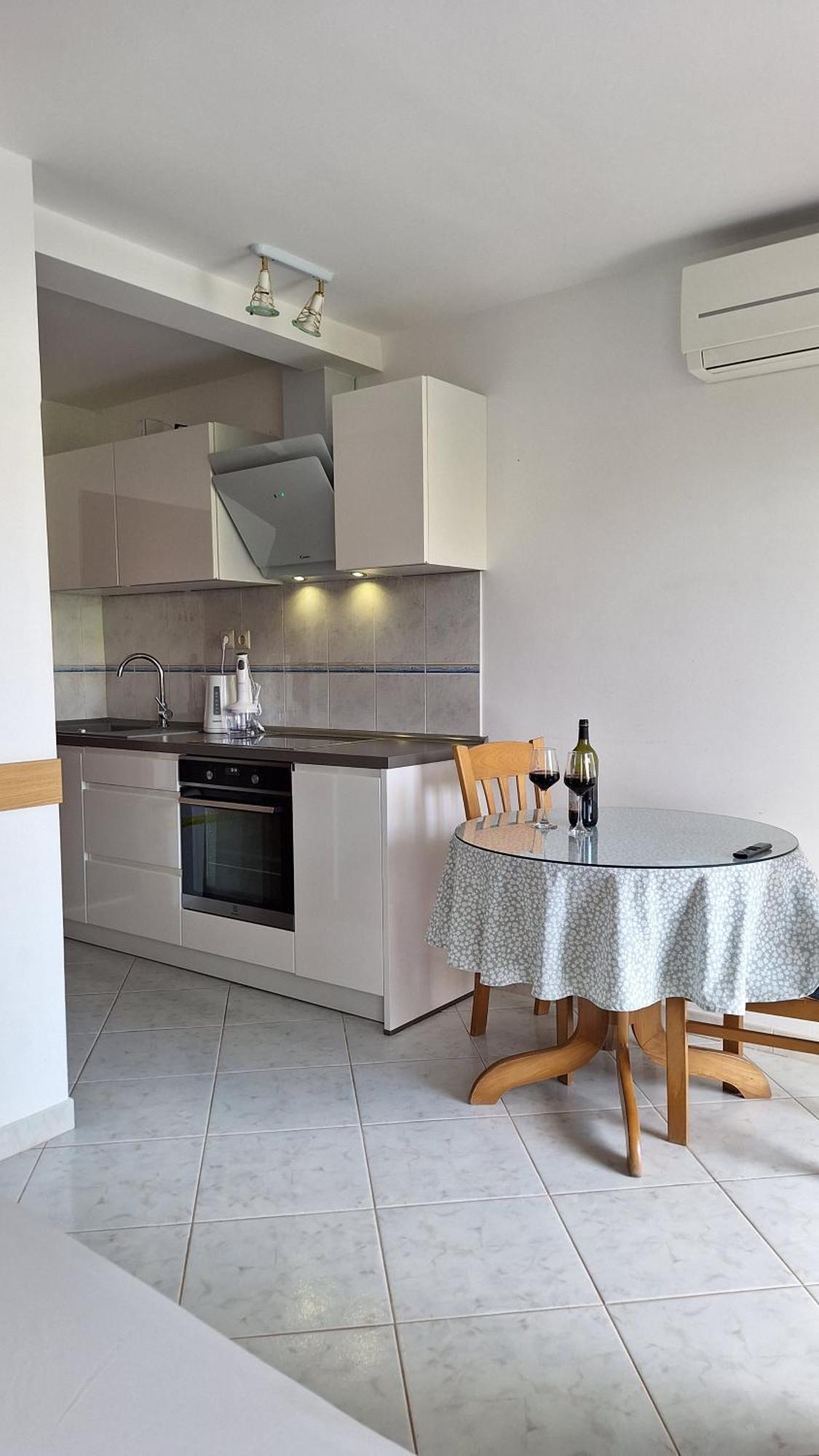 Apartmani I & J Seric Seget Vranjica Exterior photo
