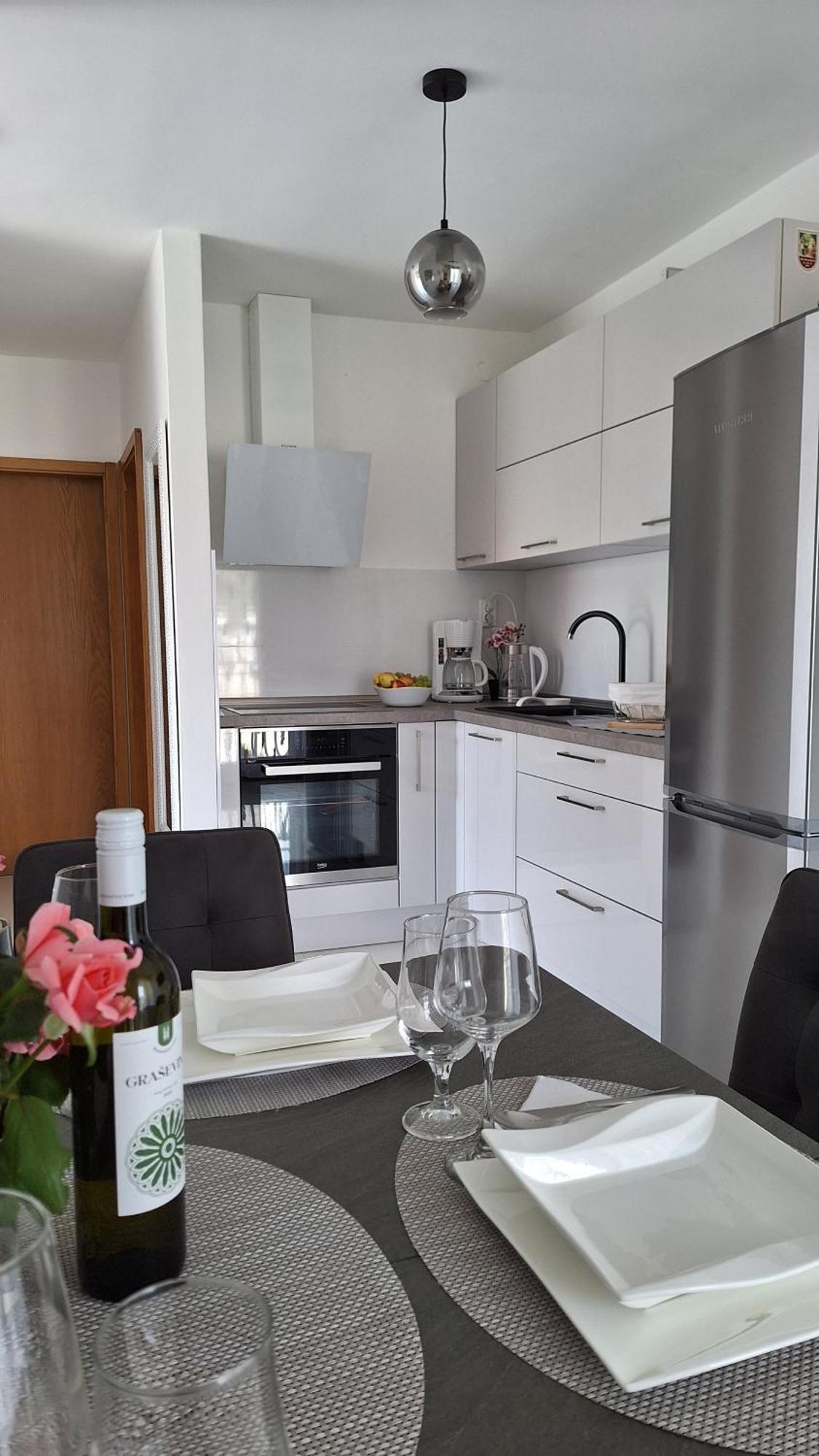 Apartmani I & J Seric Seget Vranjica Exterior photo